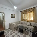 Apartment Lovely Appartament 1-4 Gjm