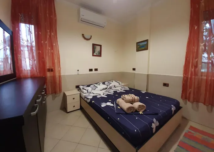 Appartement Lovely Appartament 1-4 Gjm *