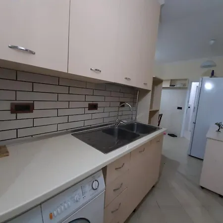 Apartment Lovely Appartament 1-4 Gjm Tirana
