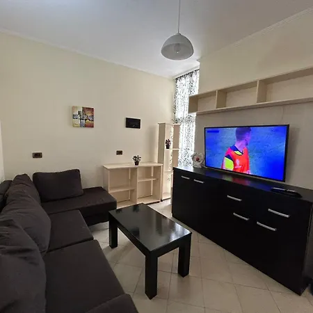 Apartment Lovely Appartament 1-4 Gjm Tirana
