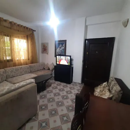 Lovely Appartament 1-4 Gjm * Tiran