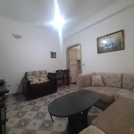 Lovely Appartament 1-4 Gjm Apartment